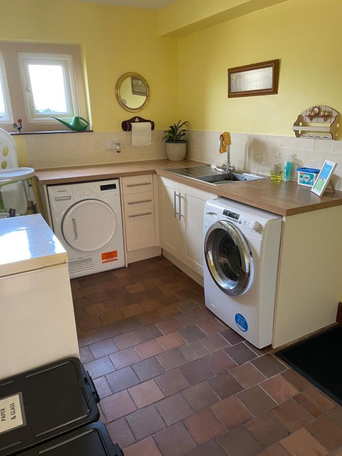 Cotswolds Luxury House in Central Bourton Large Sleeps 2-11. Pet Friendly. Buitenkant foto