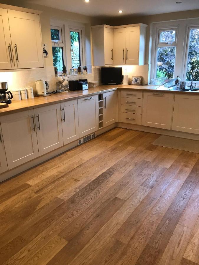 Cotswolds Luxury House in Central Bourton Large Sleeps 2-11. Pet Friendly. Buitenkant foto