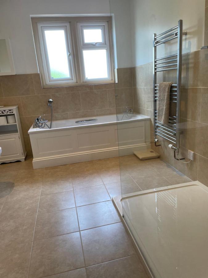Cotswolds Luxury House in Central Bourton Large Sleeps 2-11. Pet Friendly. Buitenkant foto