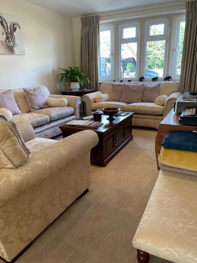 Cotswolds Luxury House in Central Bourton Large Sleeps 2-11. Pet Friendly. Buitenkant foto