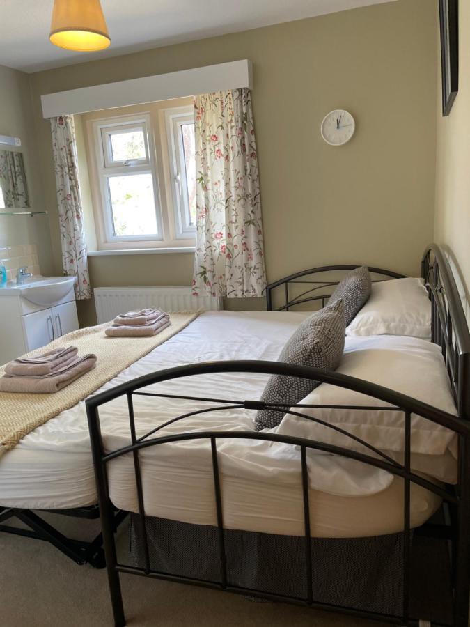Cotswolds Luxury House in Central Bourton Large Sleeps 2-11. Pet Friendly. Buitenkant foto