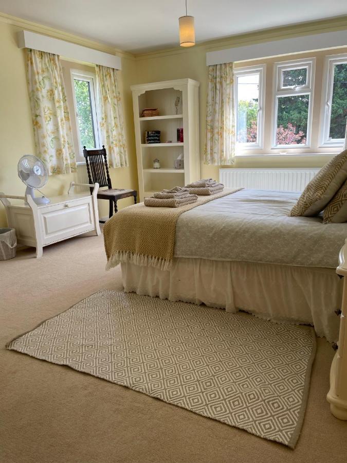 Cotswolds Luxury House in Central Bourton Large Sleeps 2-11. Pet Friendly. Buitenkant foto